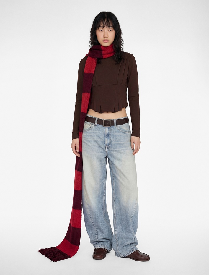  Pile Detaylı Uzun Kollu Pamuklu Slim Fit Kayık Yaka Tişört