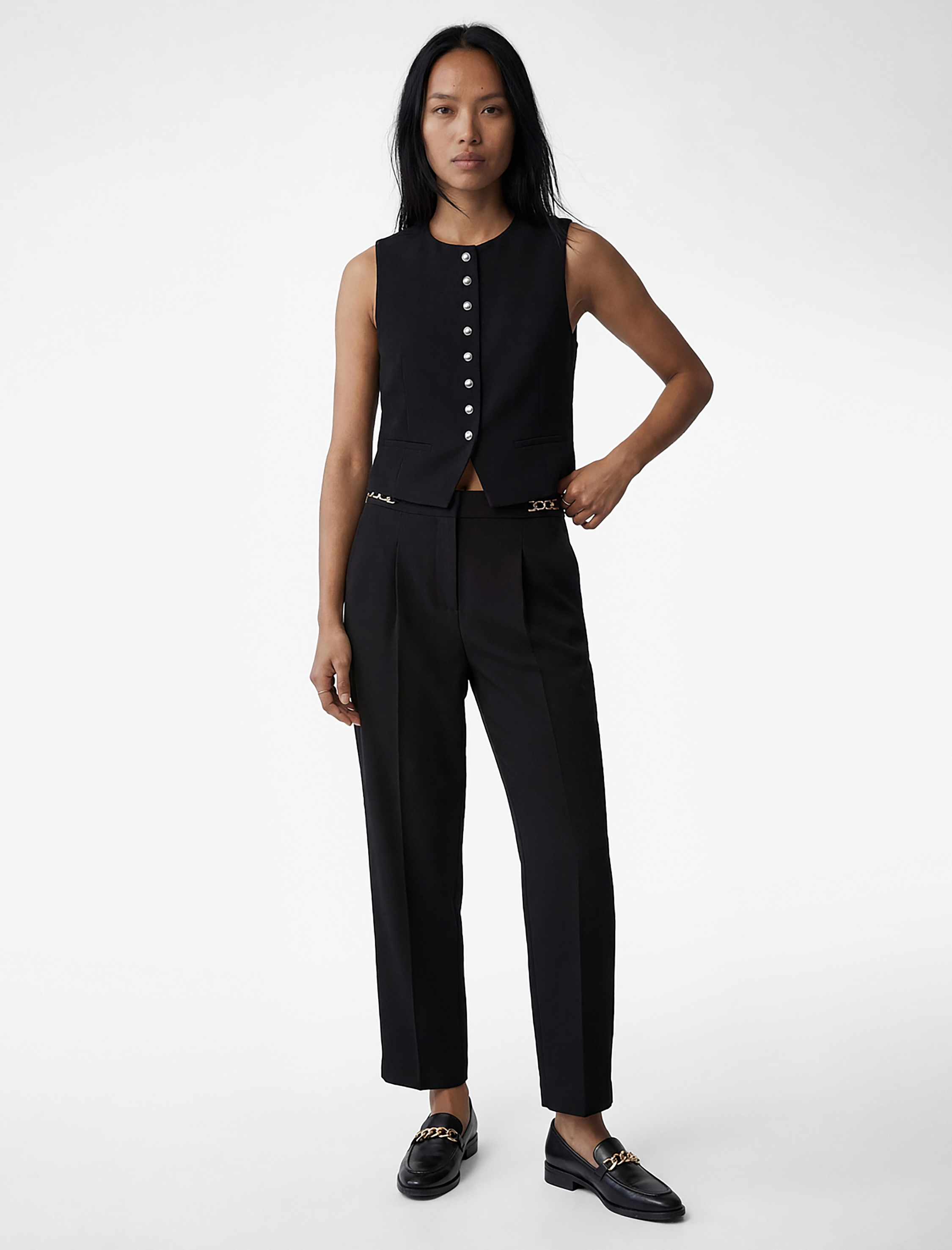 Pile Detaylı Metal Aksesuarlı Havuç Pantolon