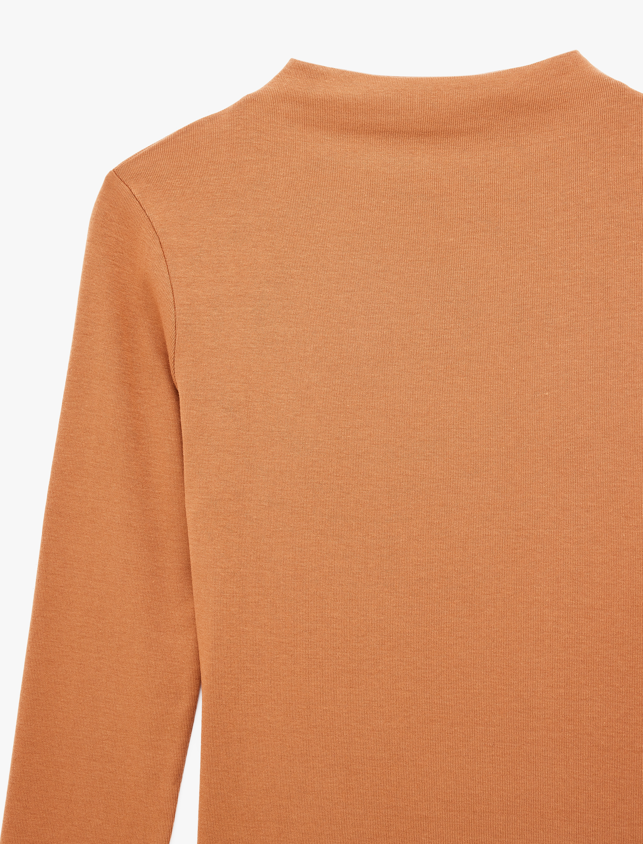   Dik Yaka Slim Fit Uzun Kollu Tişört