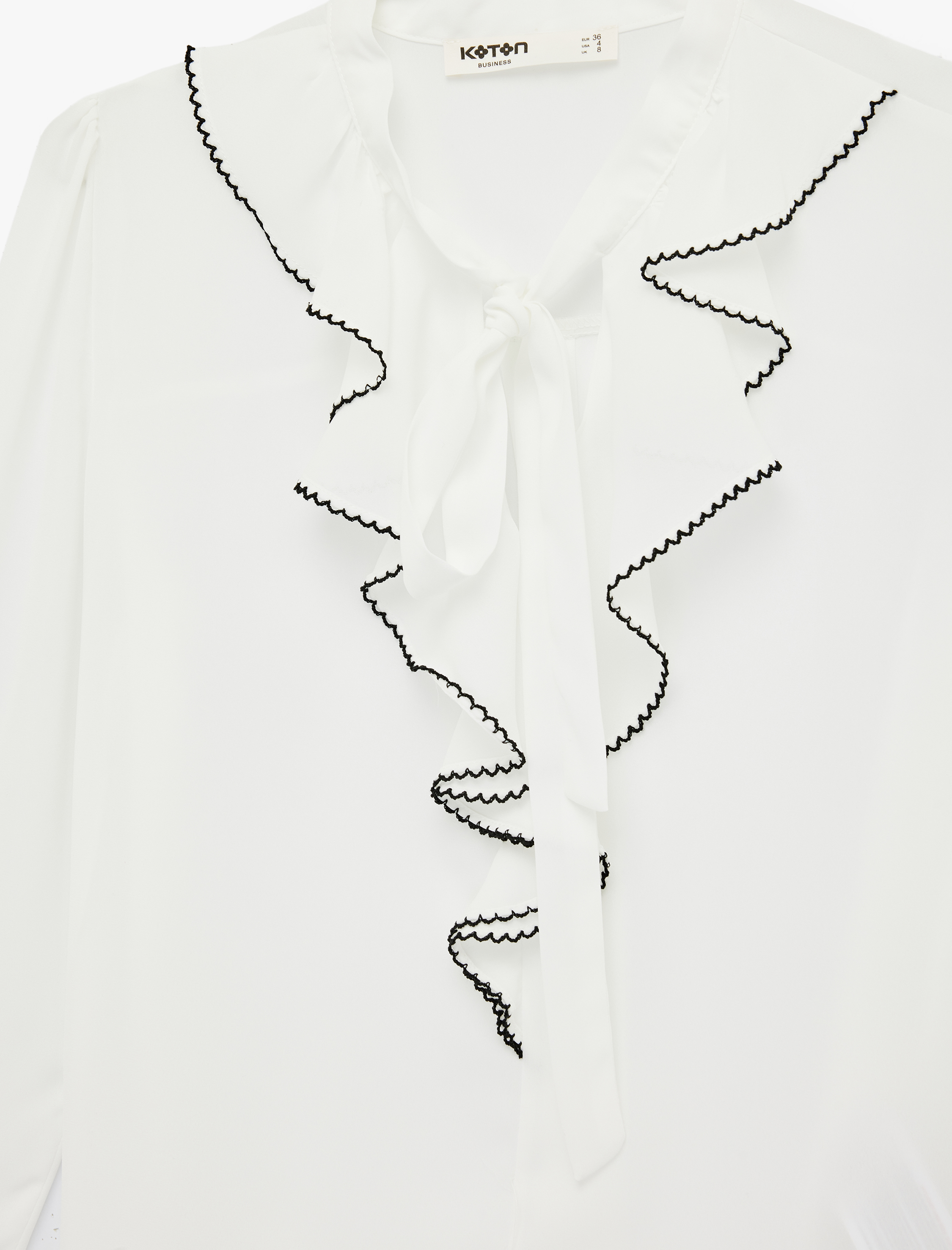   Uzun Kollu Fırfırlı Yaka Bağlama Detaylı Bluz