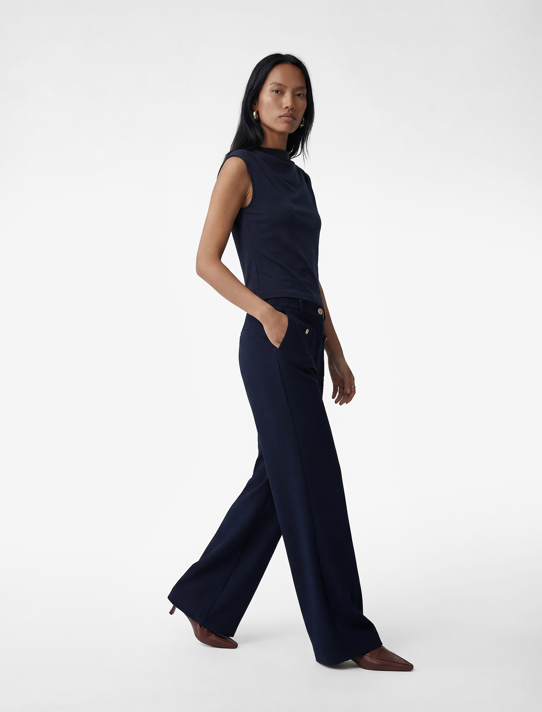   Aplike Cep Detaylı Yüksek Bel Geniş Paça Pantolon