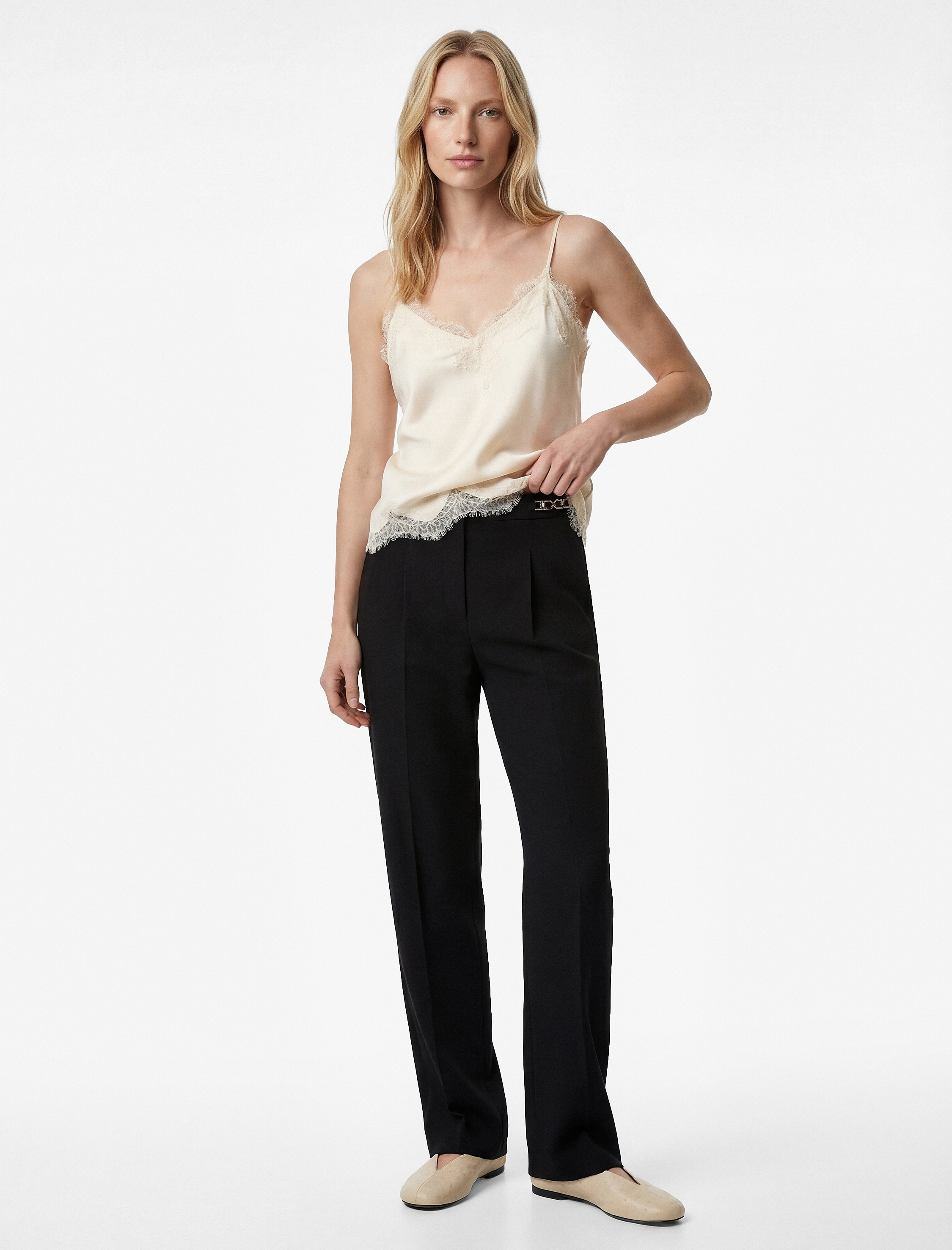   Pile Detaylı Metal Aksesuarlı Havuç Pantolon