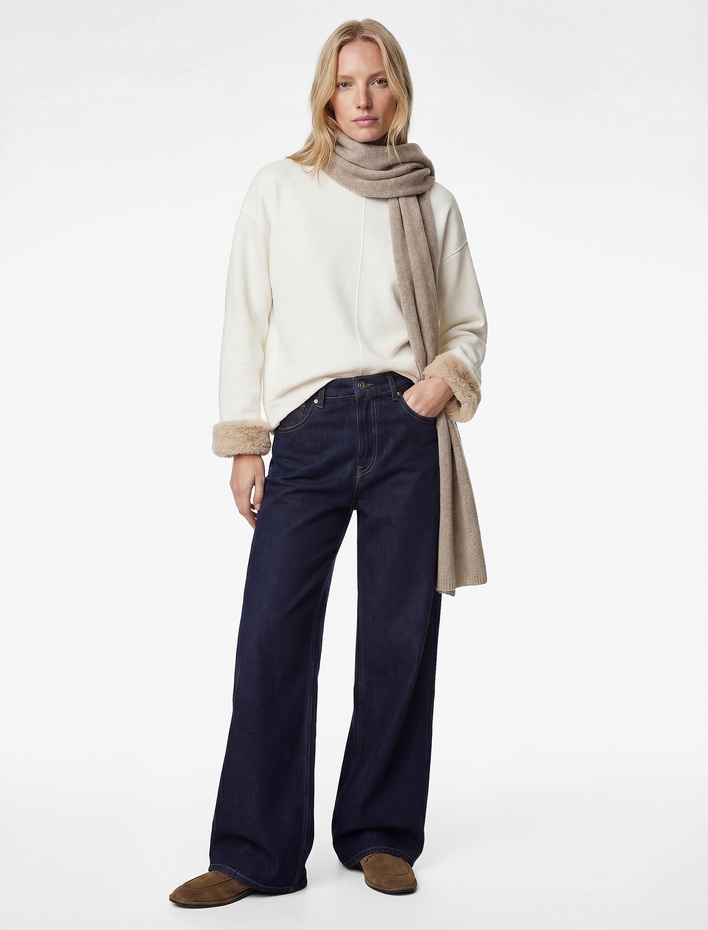  Uzun Kollu Manşetleri Suni Kürk Detaylı Yuvarlak Yaka Sweatshirt