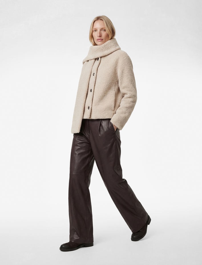  Düğmeli Cepli Uzun Kollu Kısa Atkılı Peluş Mont