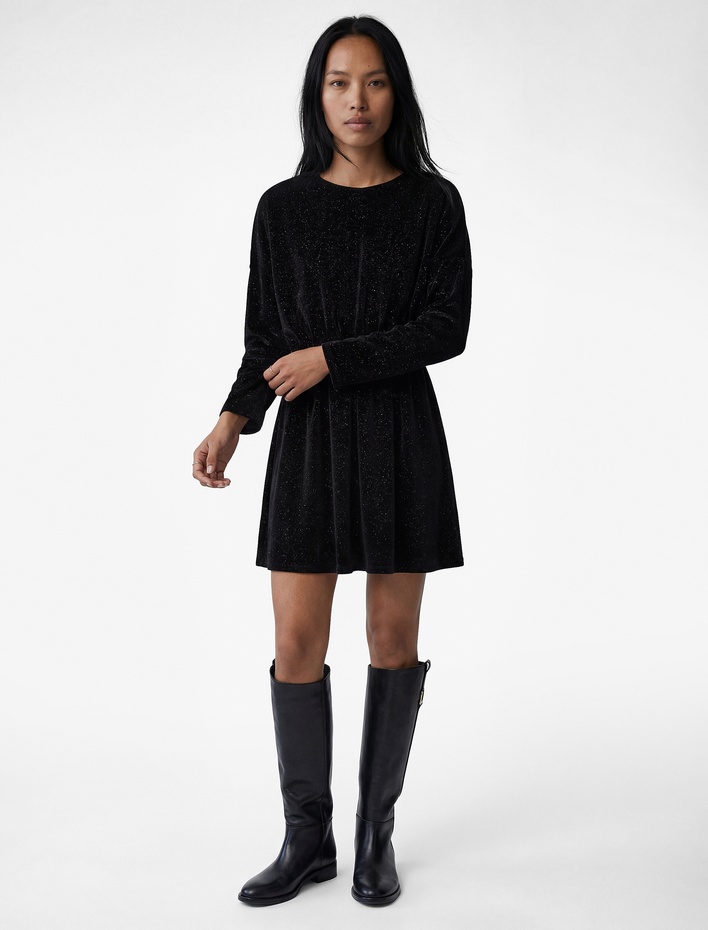  Uzun Kollu Bisiklet Yaka Simli Kadife Diz Üstü Elbise