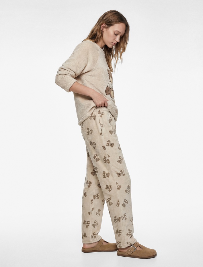  Uzun Kollu Bisiklet Yaka Ayıcık Detaylı Polar Pijama Takımı