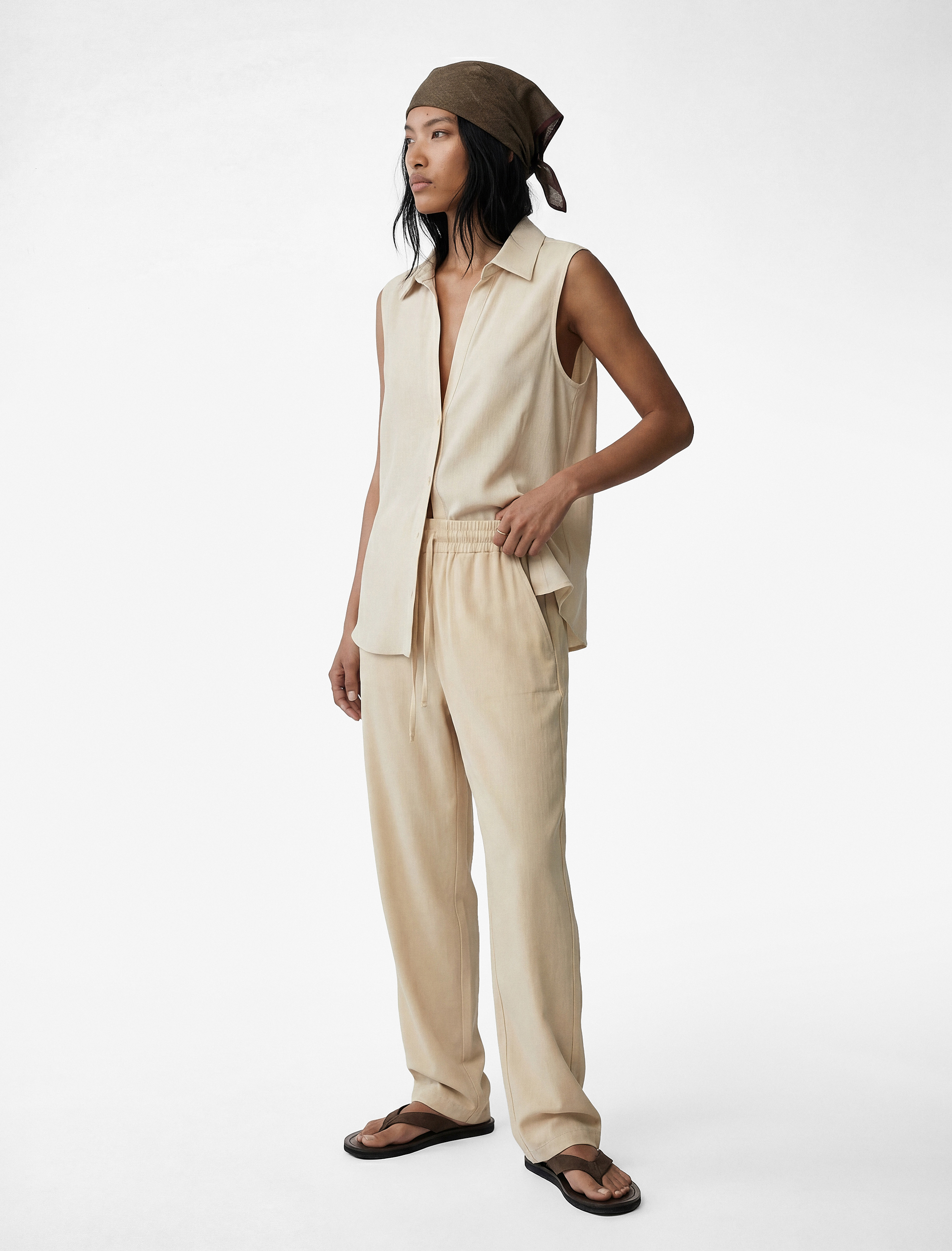   Keten Görünümlü Beli Bağcıklı Cepli Havuç Pantolon