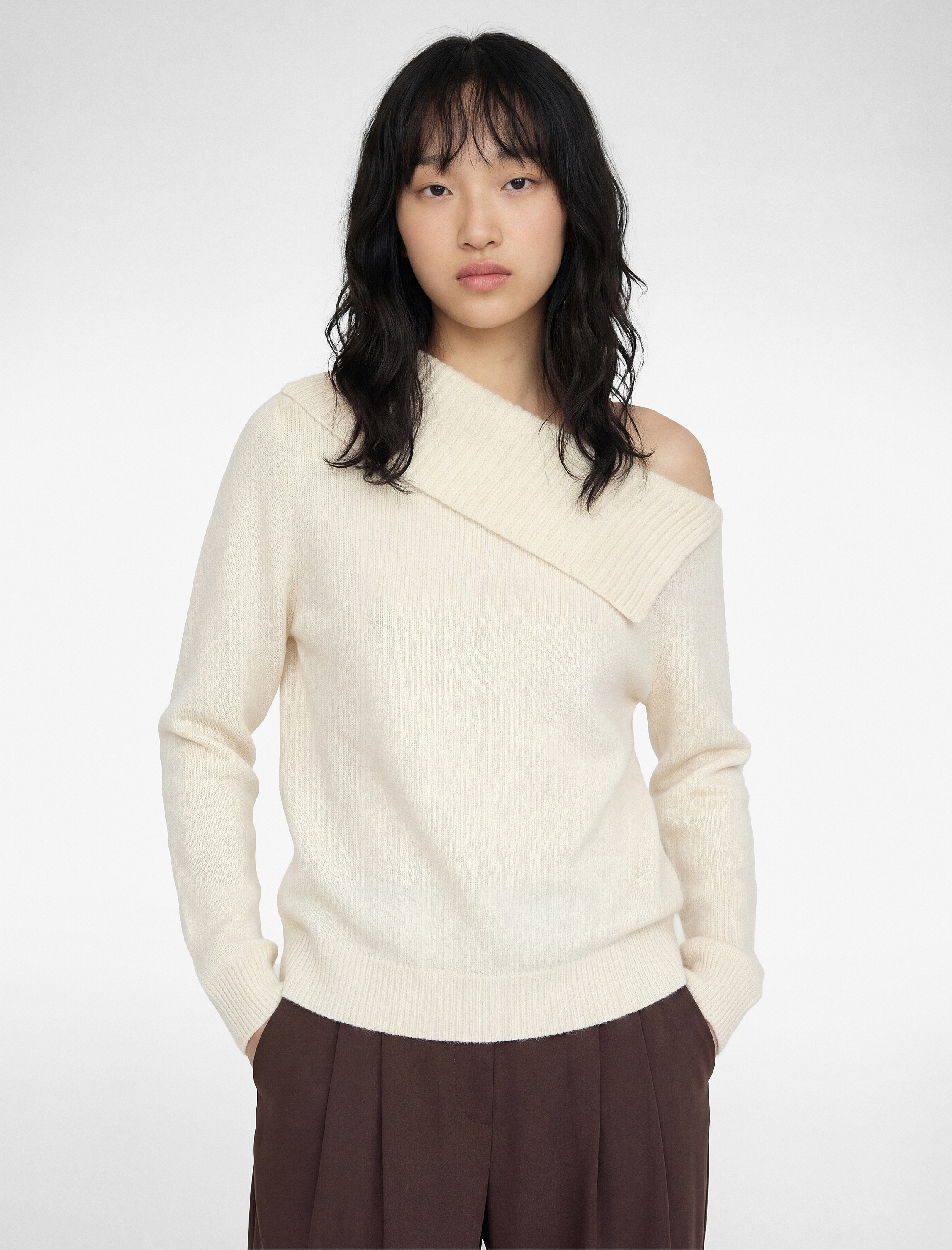   Dar Kesim Uzun Kollu Kayık Yaka Triko Omzu Açık Kazak