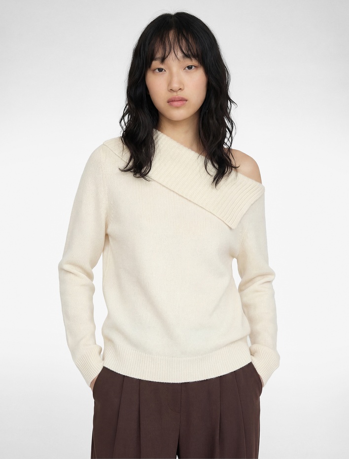  Dar Kesim Uzun Kollu Kayık Yaka Triko Omzu Açık Kazak