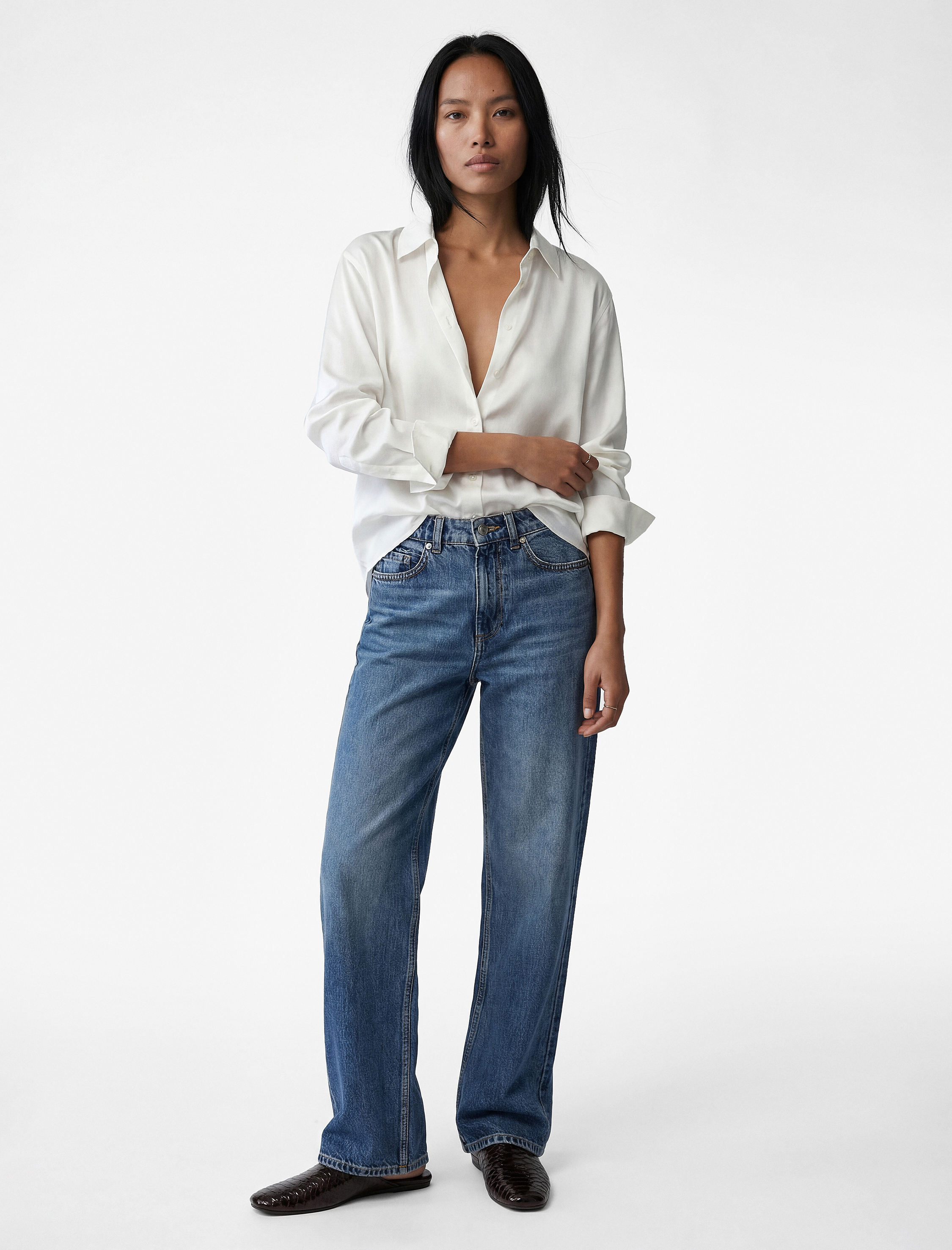   Regular Fit Uzun Kollu Düğmeli Saten Gömlek