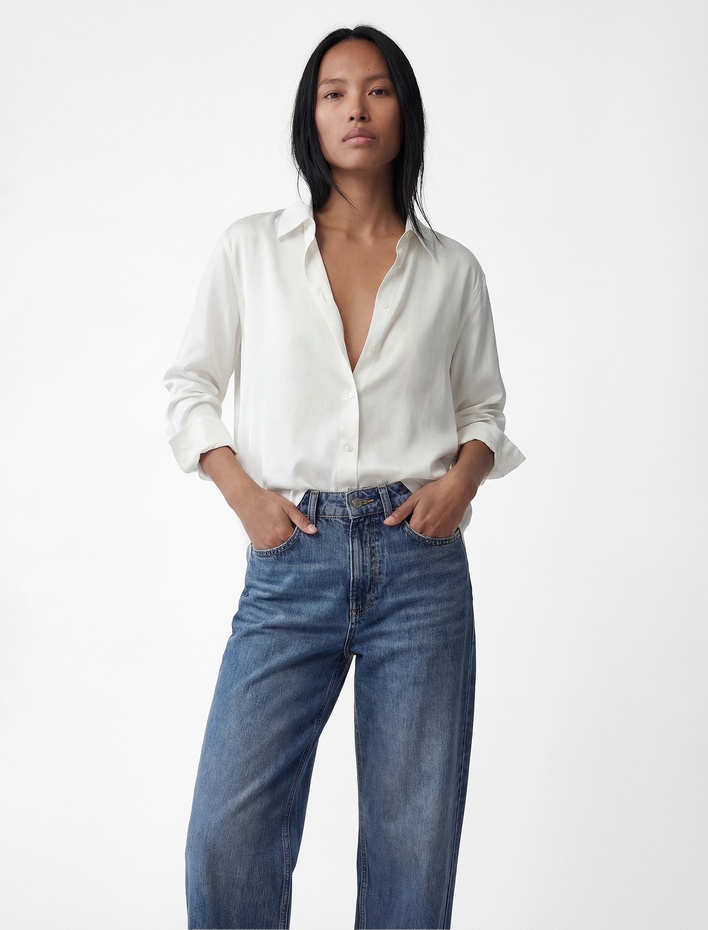  Regular Fit Uzun Kollu Düğmeli Saten Gömlek