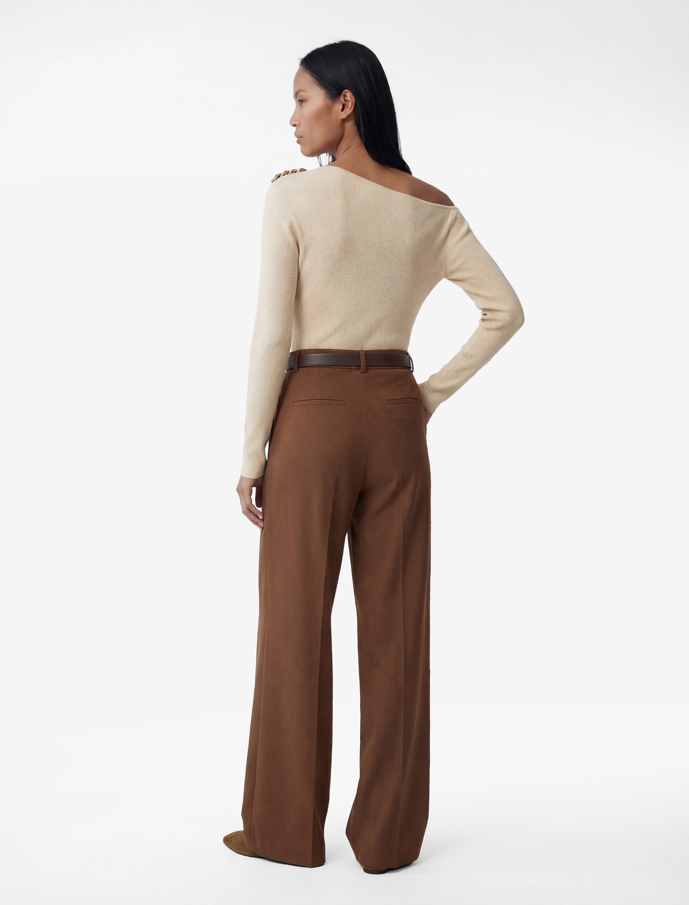   Koton X Melis Ağazat - Broş Detaylı Uzun Kollu Kayık Yaka Triko Kazak