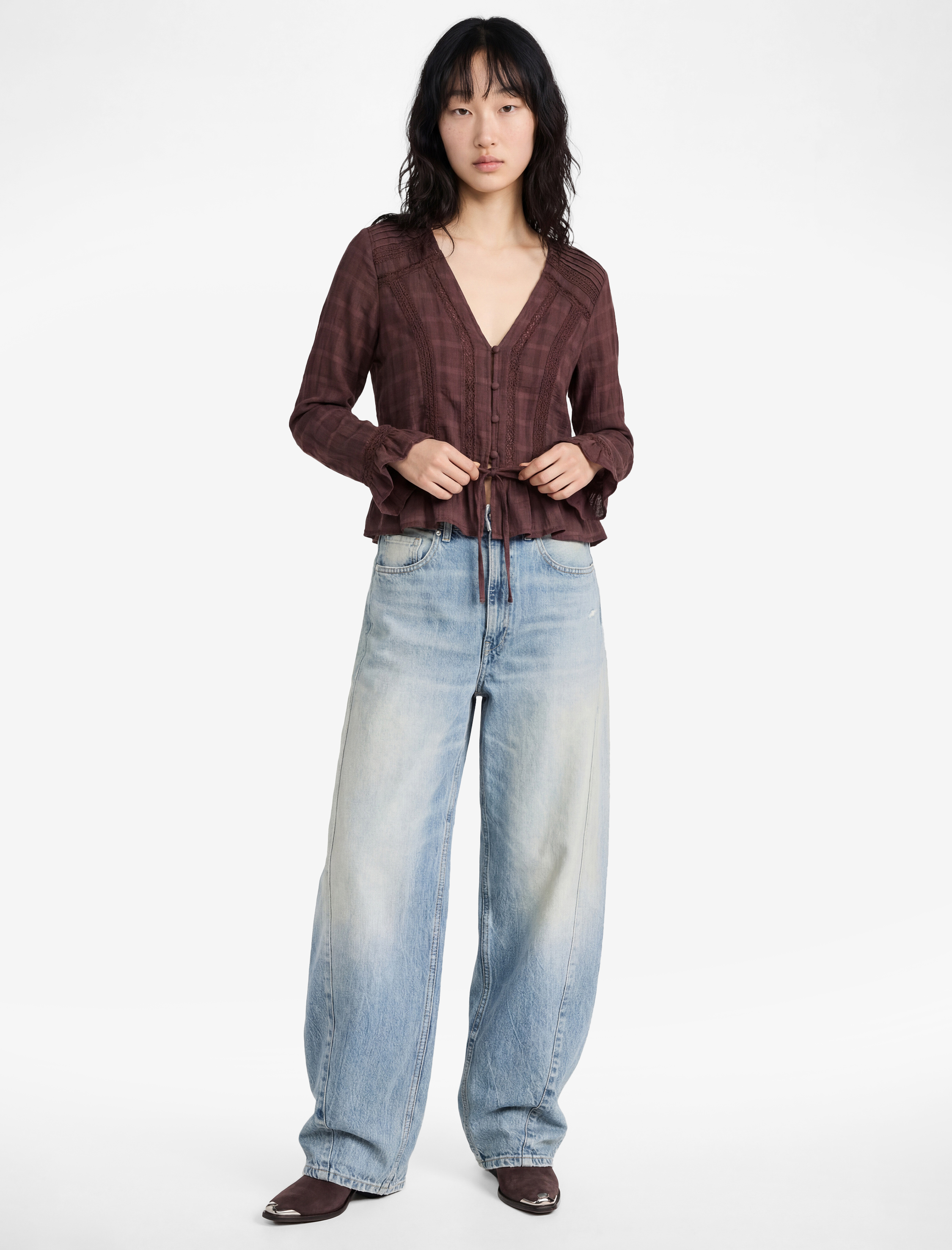   Düğmeli Bağlama Detaylı Uzun Kollu V Yaka Bluz