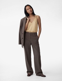 V Yaka Kolsuz Metal Aksesuarlı Viskon Bluz