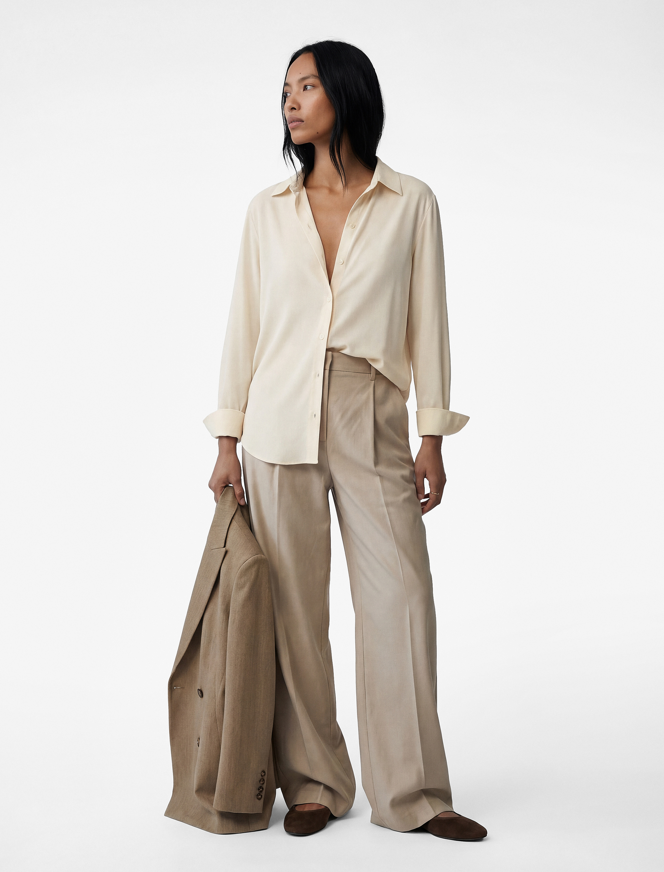   Regular Fit Düğmeli Uzun Kollu Şifon Gömlek