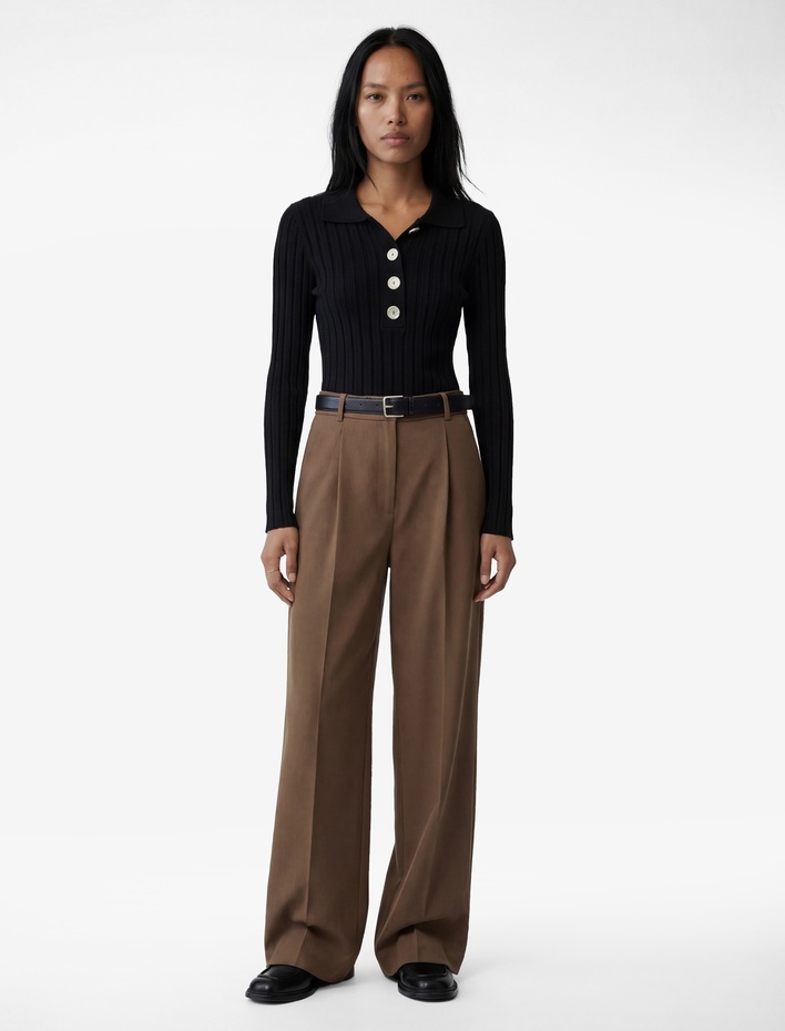  Uzun Kollu Büyük Düğme Detaylı Polo Yaka Triko Kazak