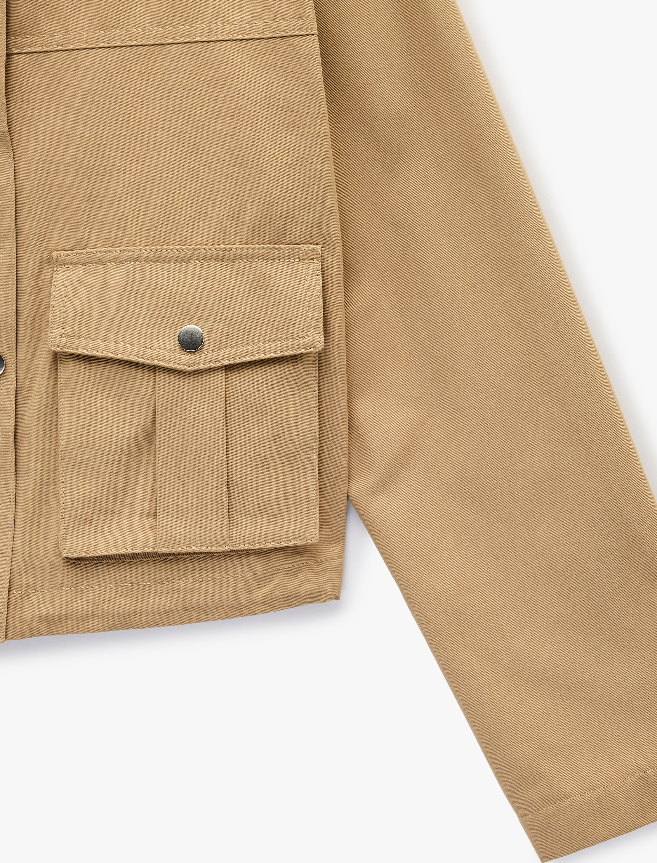   Yaka Detaylı Cepli Fermuarlı Çıtçıt Düğmeli Uzun Kollu Gabardin Ceket