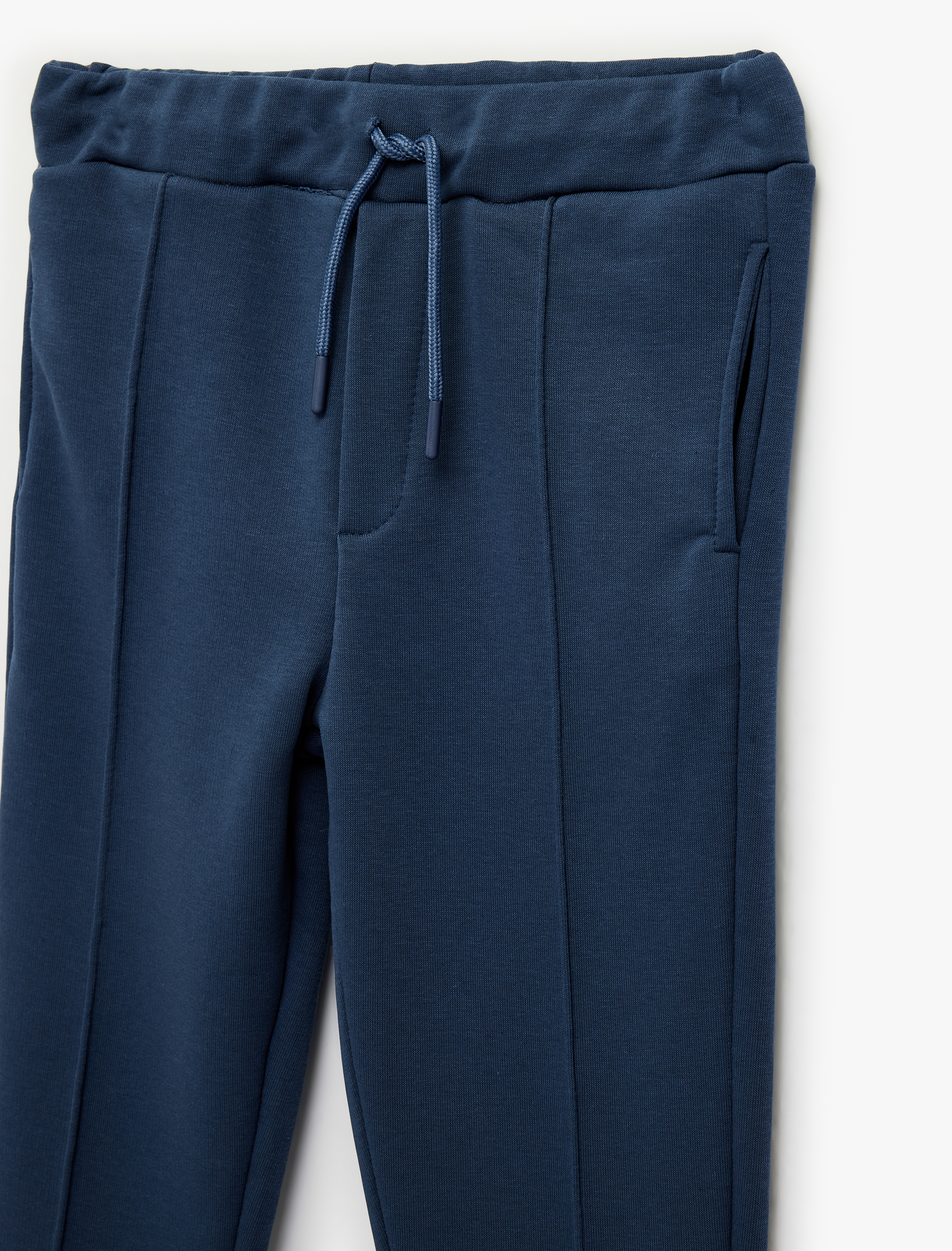  Erkek Çocuk Üç İplik Beli Bağcıklı Cepli Nervürlü Jogger Eşofman Altı