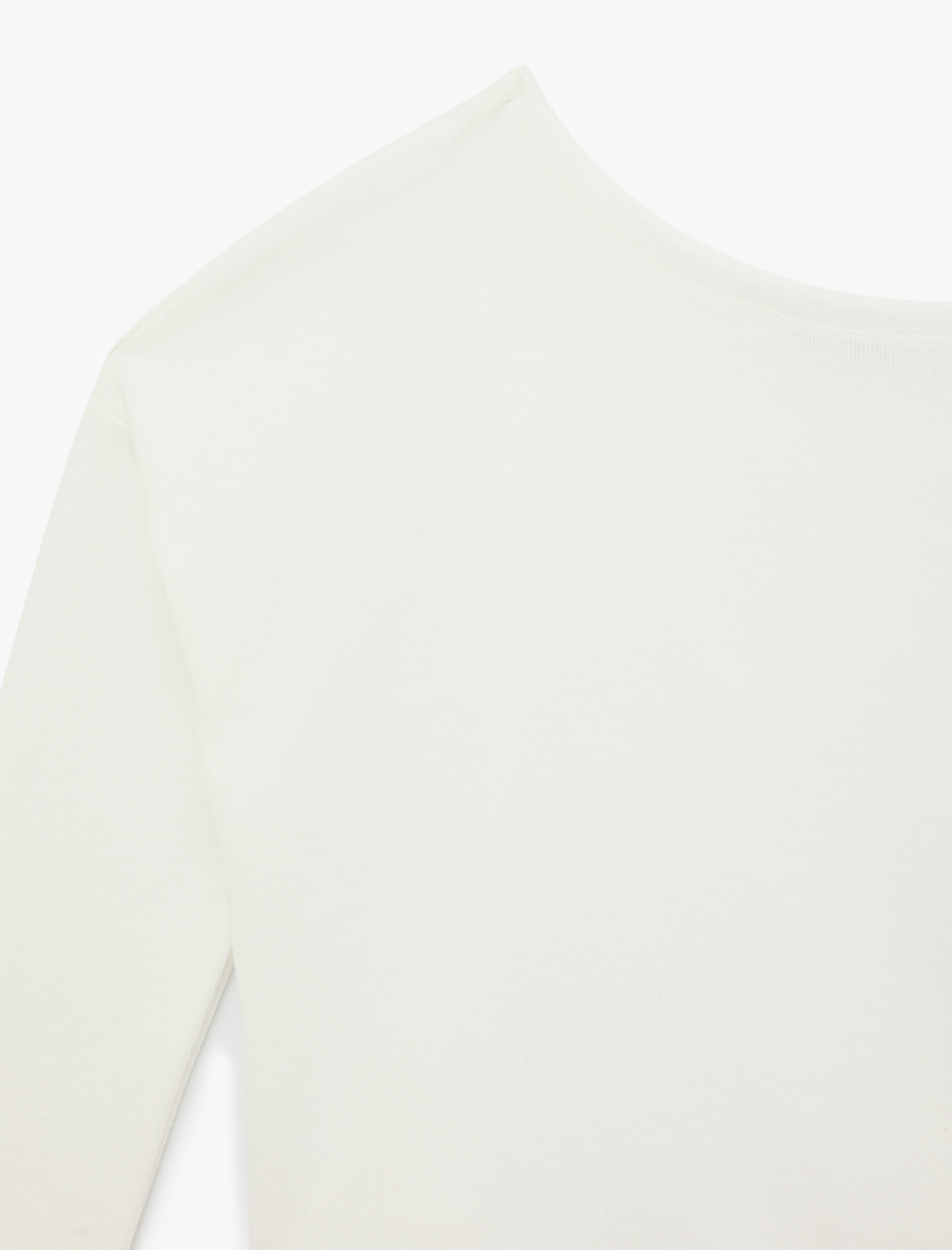   Basic Asimetrik Yaka Uzun Kollu Tişört