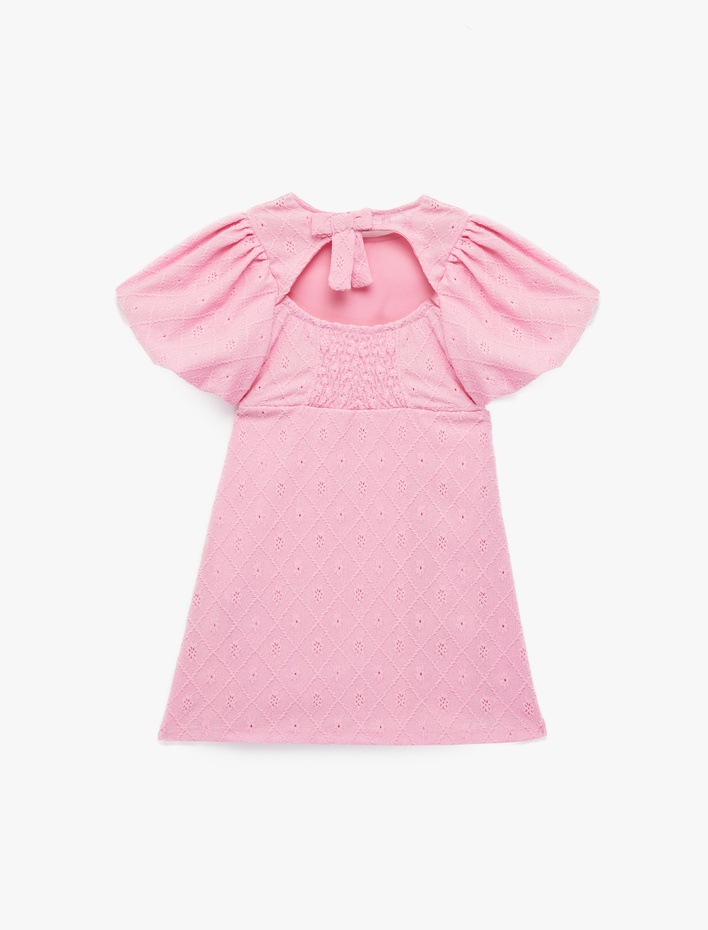 Kız Çocuk Fiyonk Detaylı Bisiklet Yaka Pencere Detaylı Gipeli Kısa Kollu Elbise