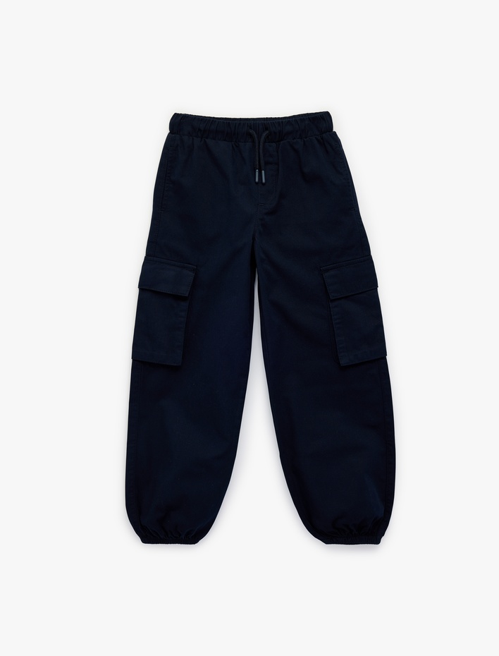 Erkek Çocuk Gabardin Kumaş Beli Lastikli Bağlamalı Cep Detaylı Kargo Pantolon