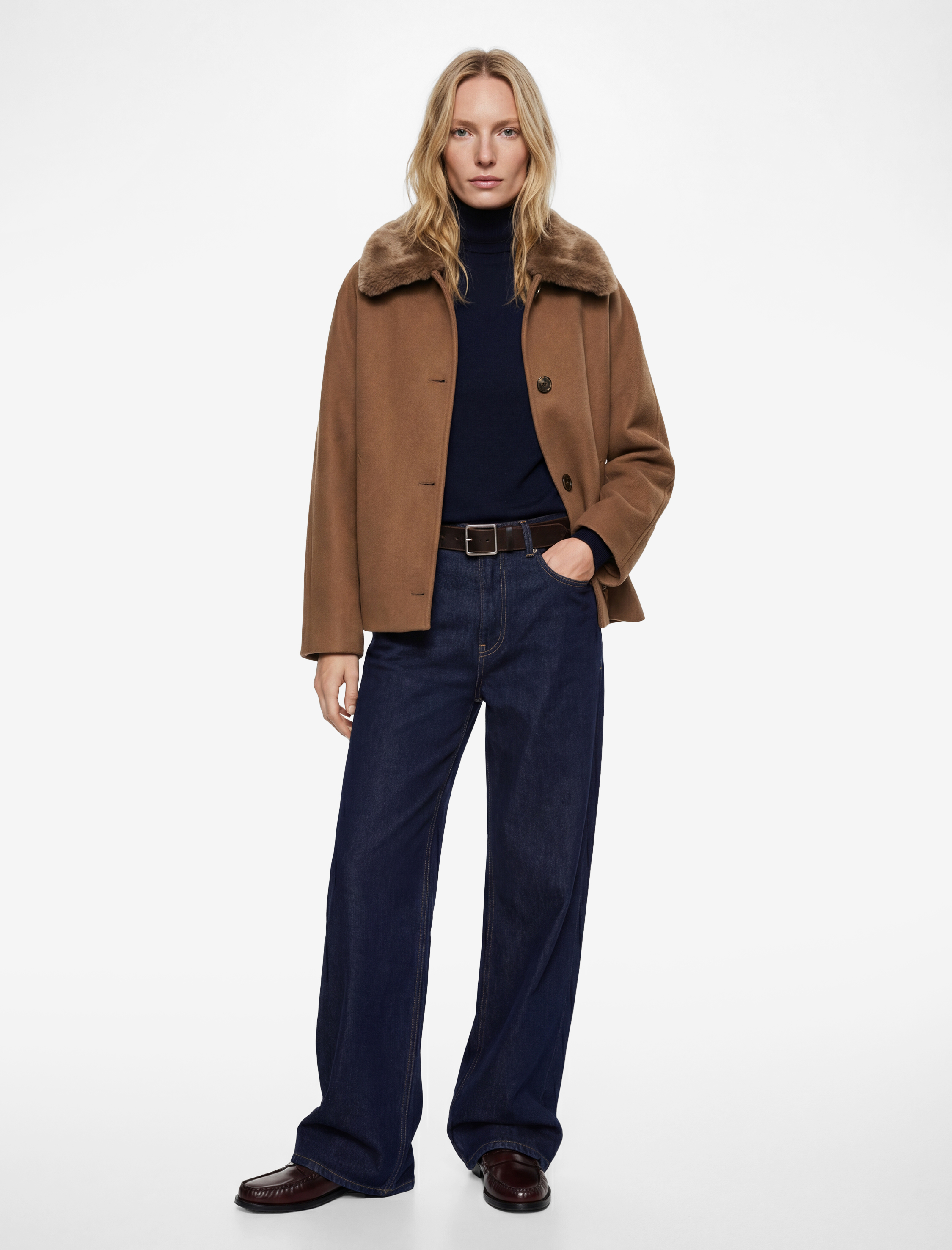   Uzun Kollu Çıkarılabilir Suni Kürk Yaka Oversize Kısa Kaşe Kaban