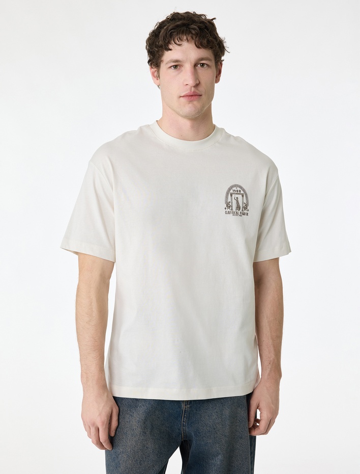  Rahat Kalıp Kısa Kollu Pamuklu Bisiklet Yaka Arkası Baskılı Tişört