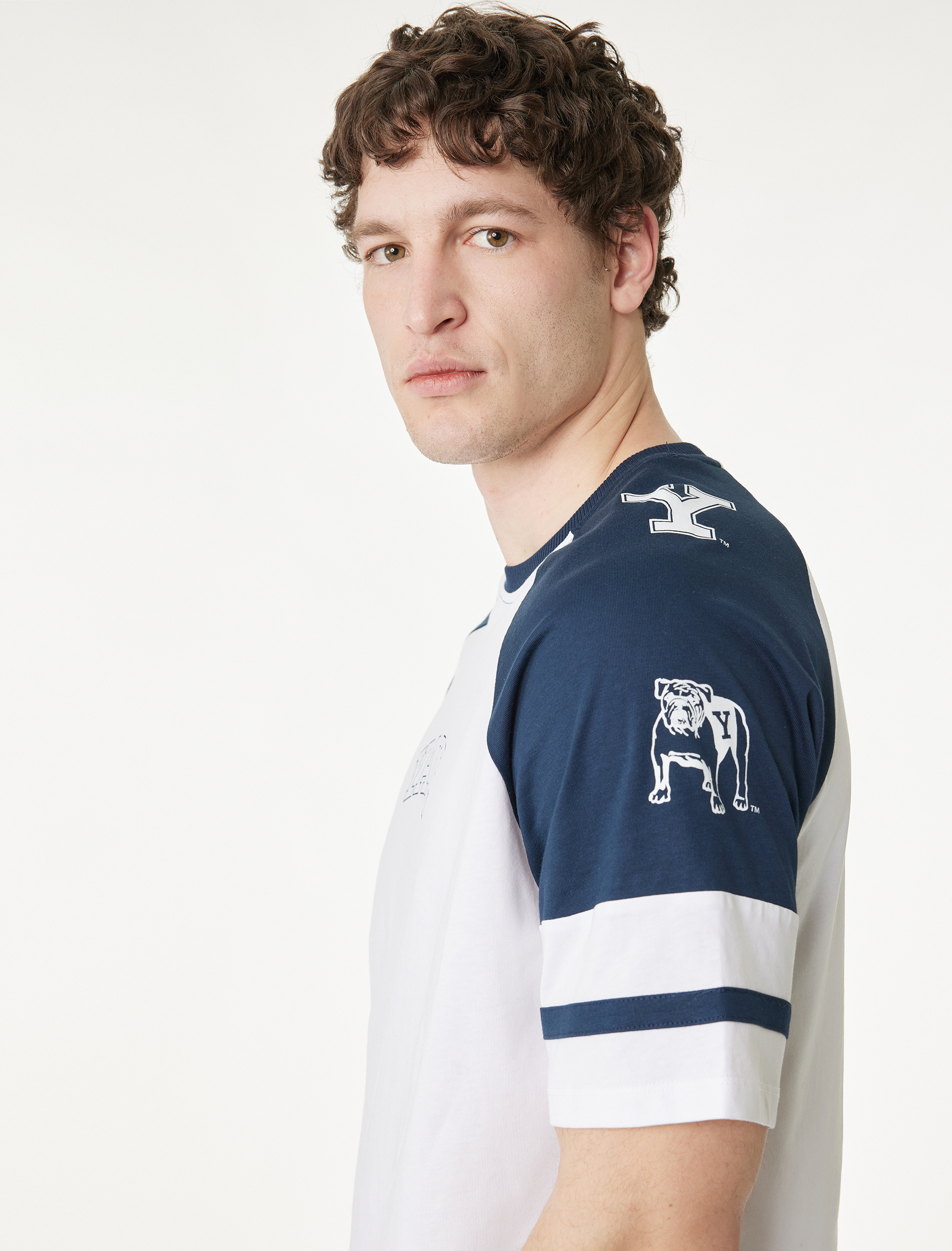   Rahat Kalıp Renk Bloklu Bisiklet Yaka Pamuklu Kısa Kollu Baskılı Yale Lisanslı Tişört