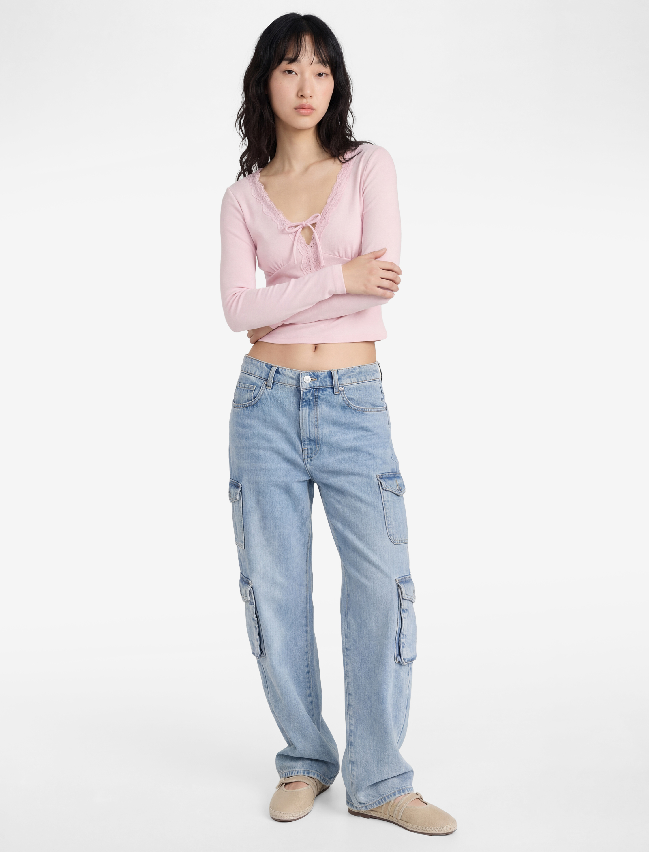   Dantel Detaylı Bağlamalı V Yaka Slim Fit Pamuklu Uzun Kollu Tişört