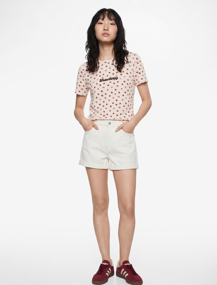  Slim Fit Kısa Kollu Bisiklet Yaka Pamuklu Çilek Baskılı Tişört