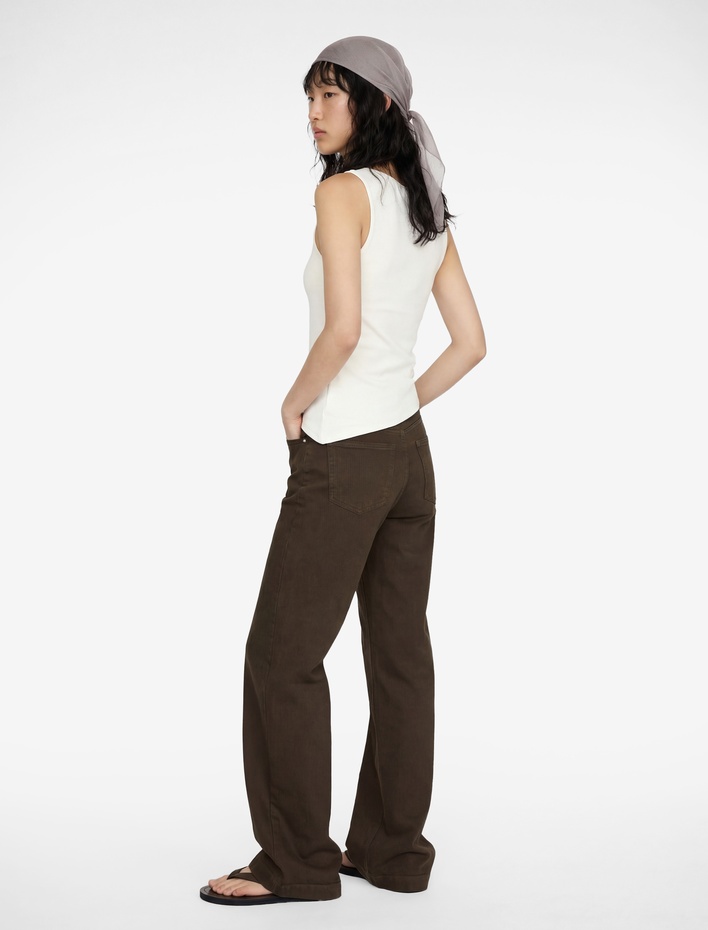  Slim Fit Asimetrik Kesim Kolsuz Kayık Yaka Bluz