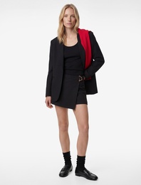 Cepli Metal Aksesuarlı Asimetrik Kesim Mini Şort Etek