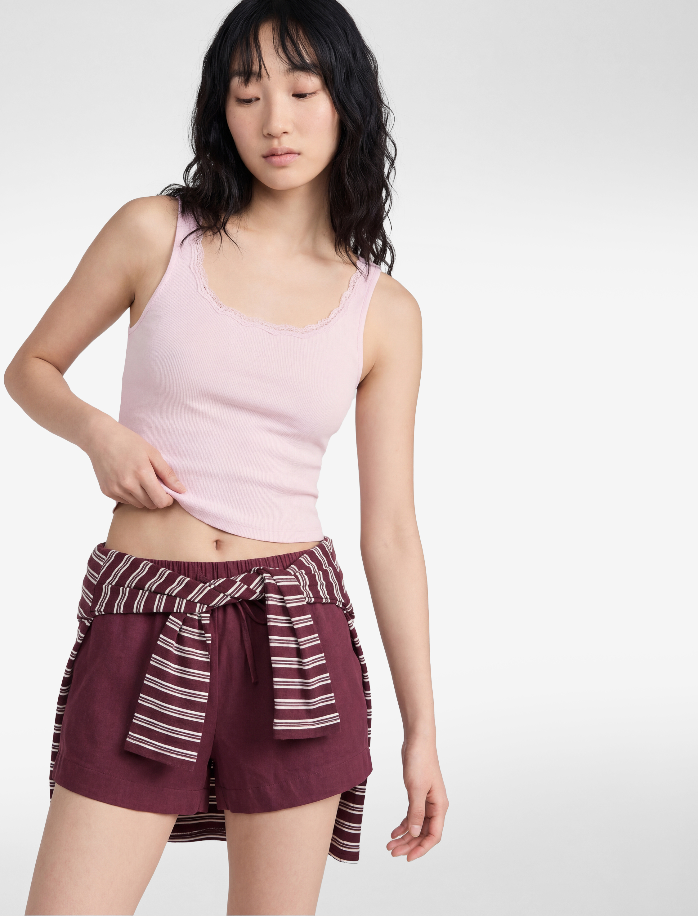   Slim Fit Pamuklu U Yaka Dantel Detaylı Kolsuz Bluz