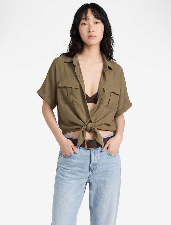  Aerobin Kumaş Rahat Kalıp Kısa Kollu Bağlama Detaylı Cepli Yazlık Gömlek