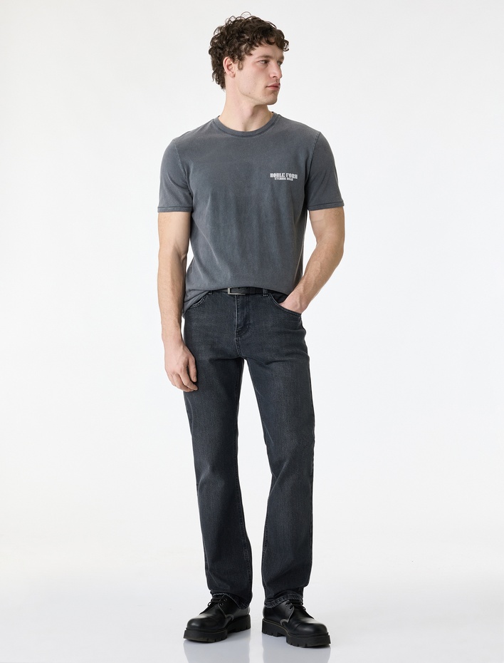  Regular Fit Kısa Kollu Pamuklu Yıkamalı Bisiklet Yaka Arkası Baskılı Tişört