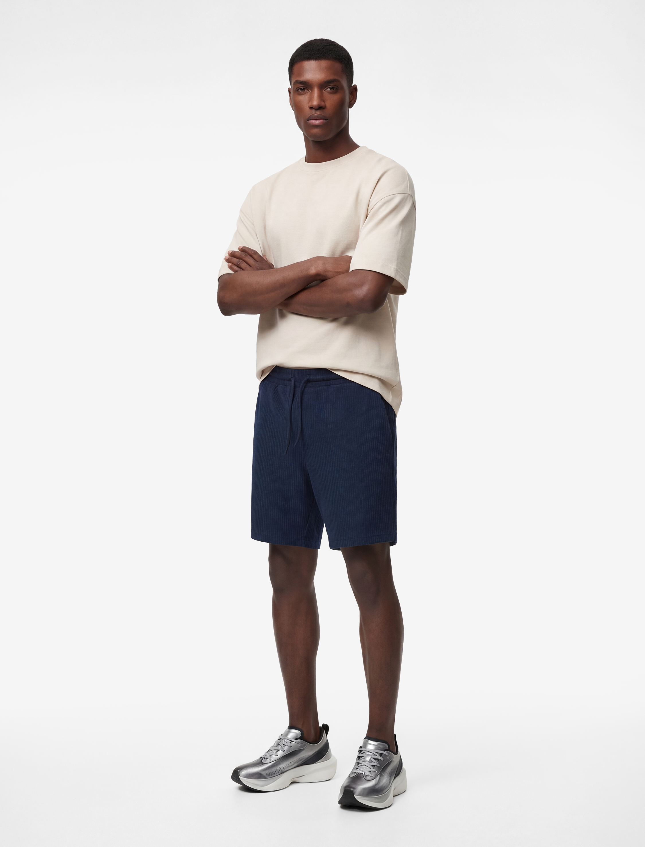   Bürümcük Kumaş Viskon Karışımlı Cepli Rahat Kalıp Beli Bağcıklı Spor Şort