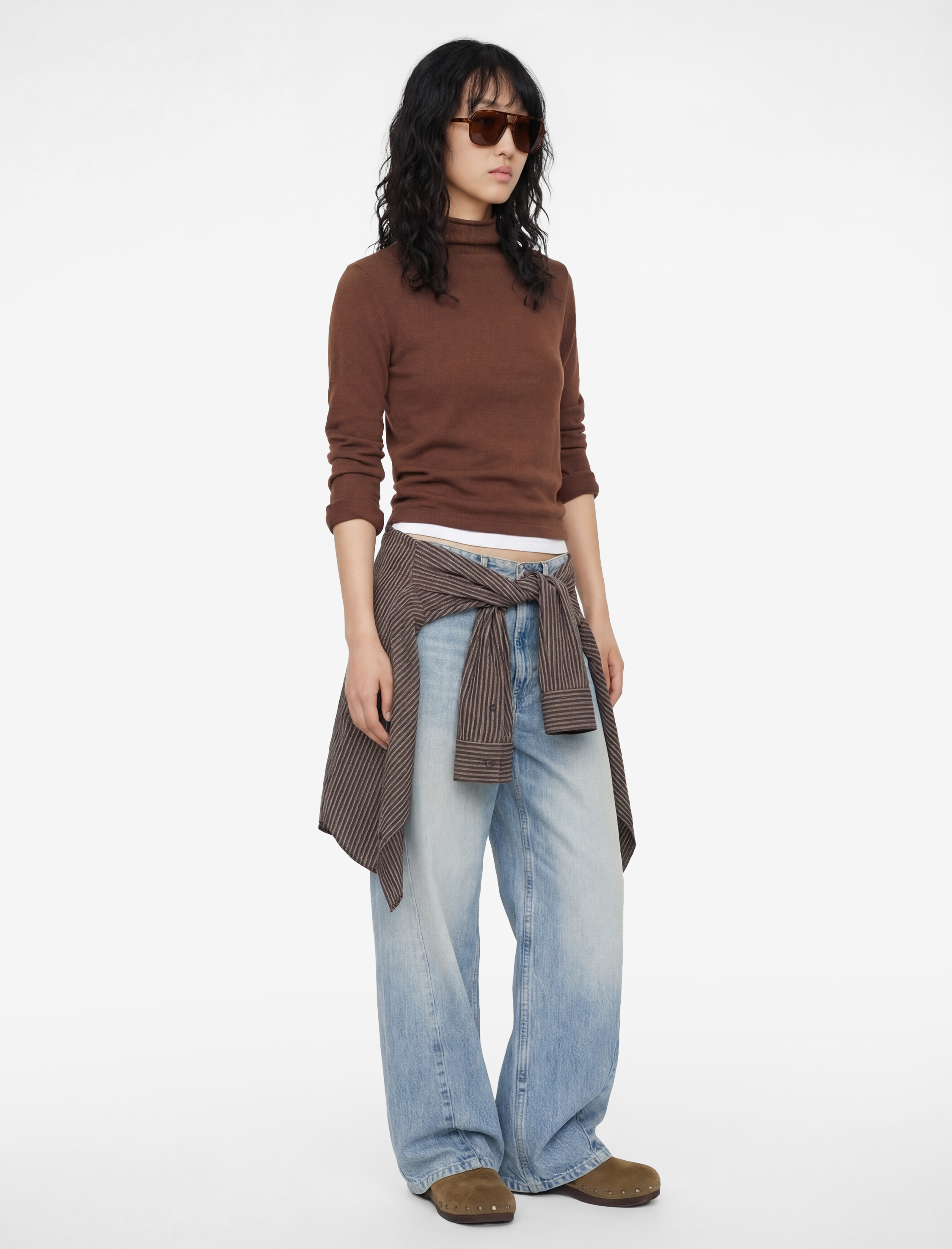   Dik Yaka Slim Fit Uzun Kollu Tişört