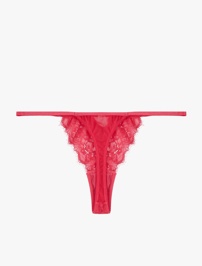  Kalpli Metal Aksesuarlı Dantelli String Külot