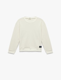 Pamuklu Uzun Kollu Bisiklet Yaka Arkası Baskılı Sweatshirt