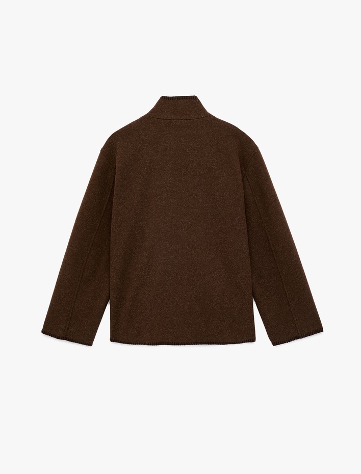  Uzun Kollu Düğmeli Çoban Dikiş Detaylı Huni Yaka Oversize Kaşe Ceket