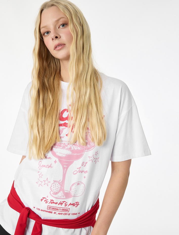  Rahat Kalıp Kısa Kollu Bisiklet Yaka Baskılı Tişört