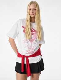 Rahat Kalıp Kısa Kollu Bisiklet Yaka Baskılı Tişört