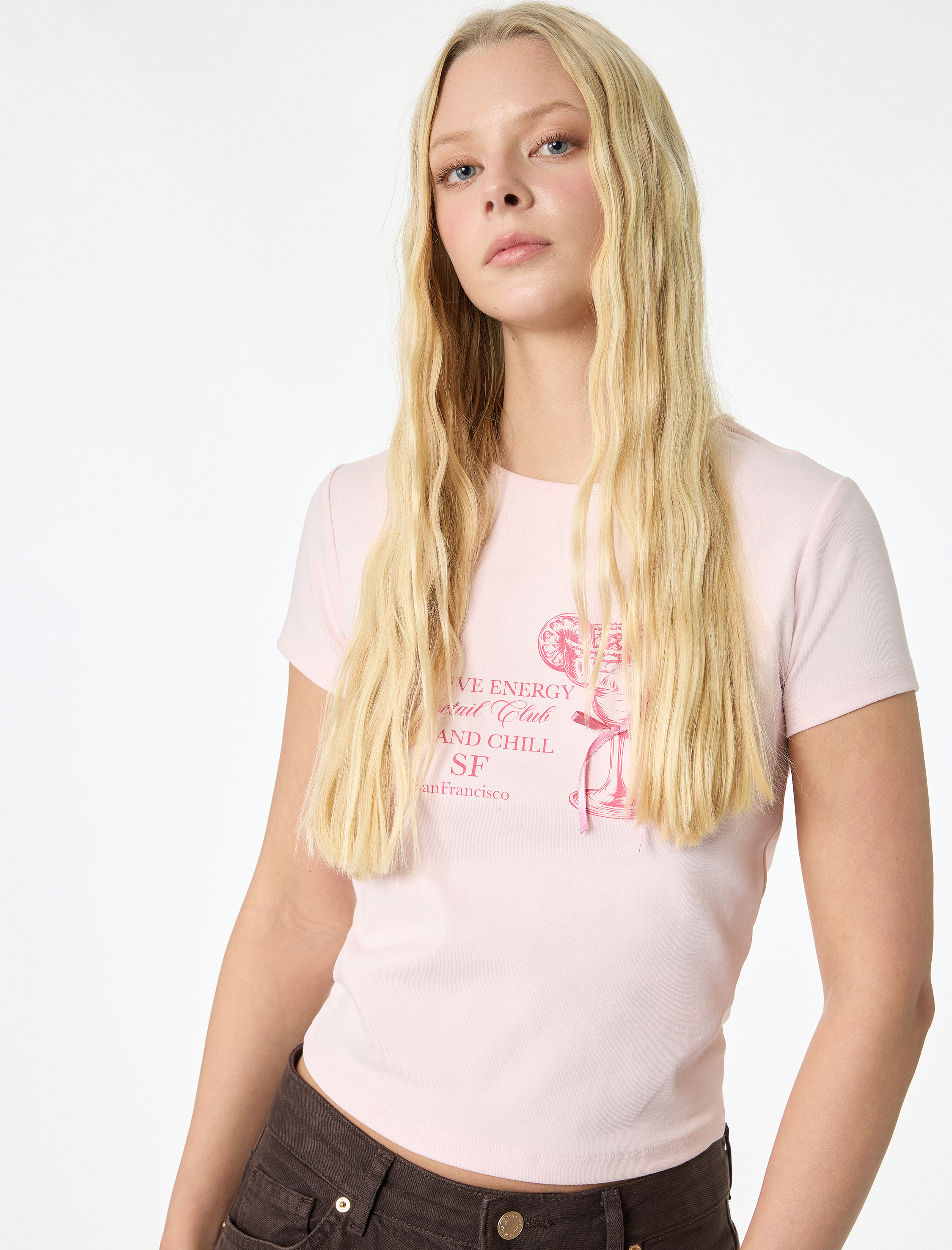   Slim Fit Kısa Kollu Bisiklet Yaka Pamuklu Fiyonklu Baskılı Tişört