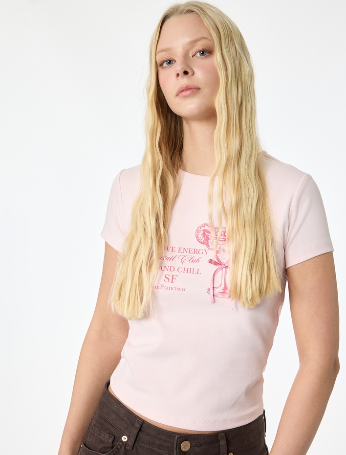  Slim Fit Kısa Kollu Bisiklet Yaka Pamuklu Fiyonklu Baskılı Tişört