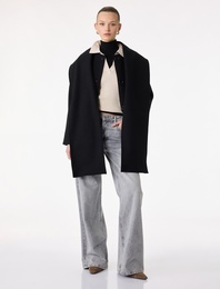 Düğmeli Cepli Uzun Kollu Atkılı Kısa Kaşe Kaban