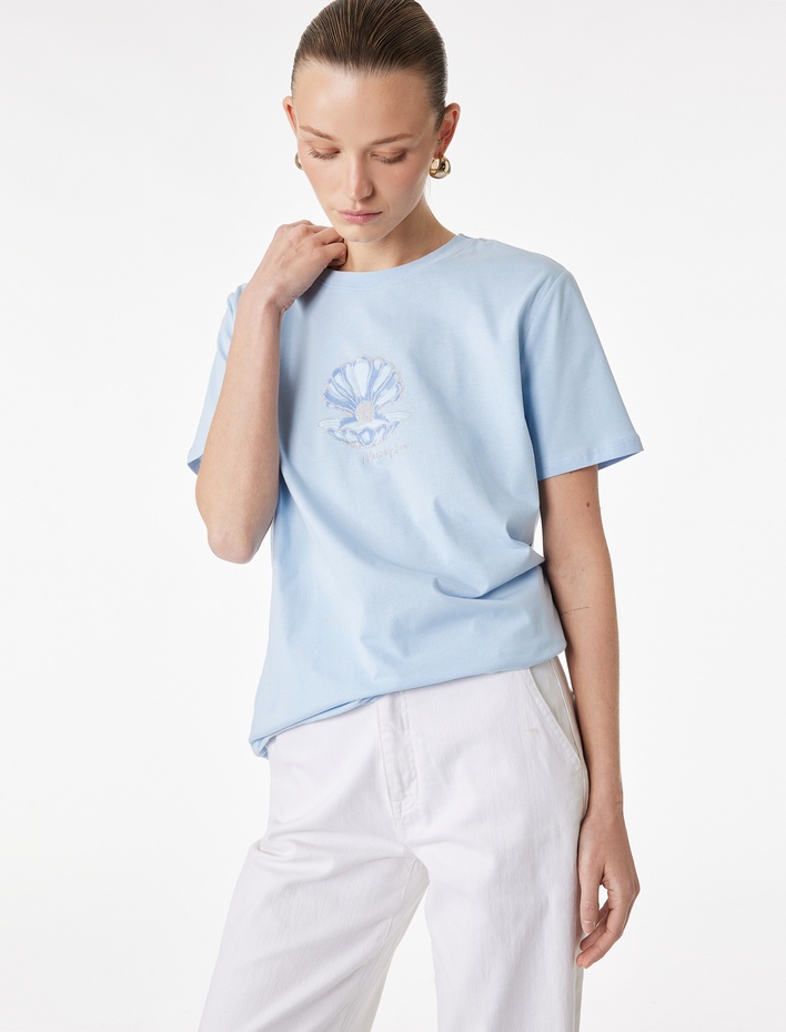  Pamuklu Kısa Kollu Bisiklet Yaka Deniz Kabuğu Baskılı Tişört