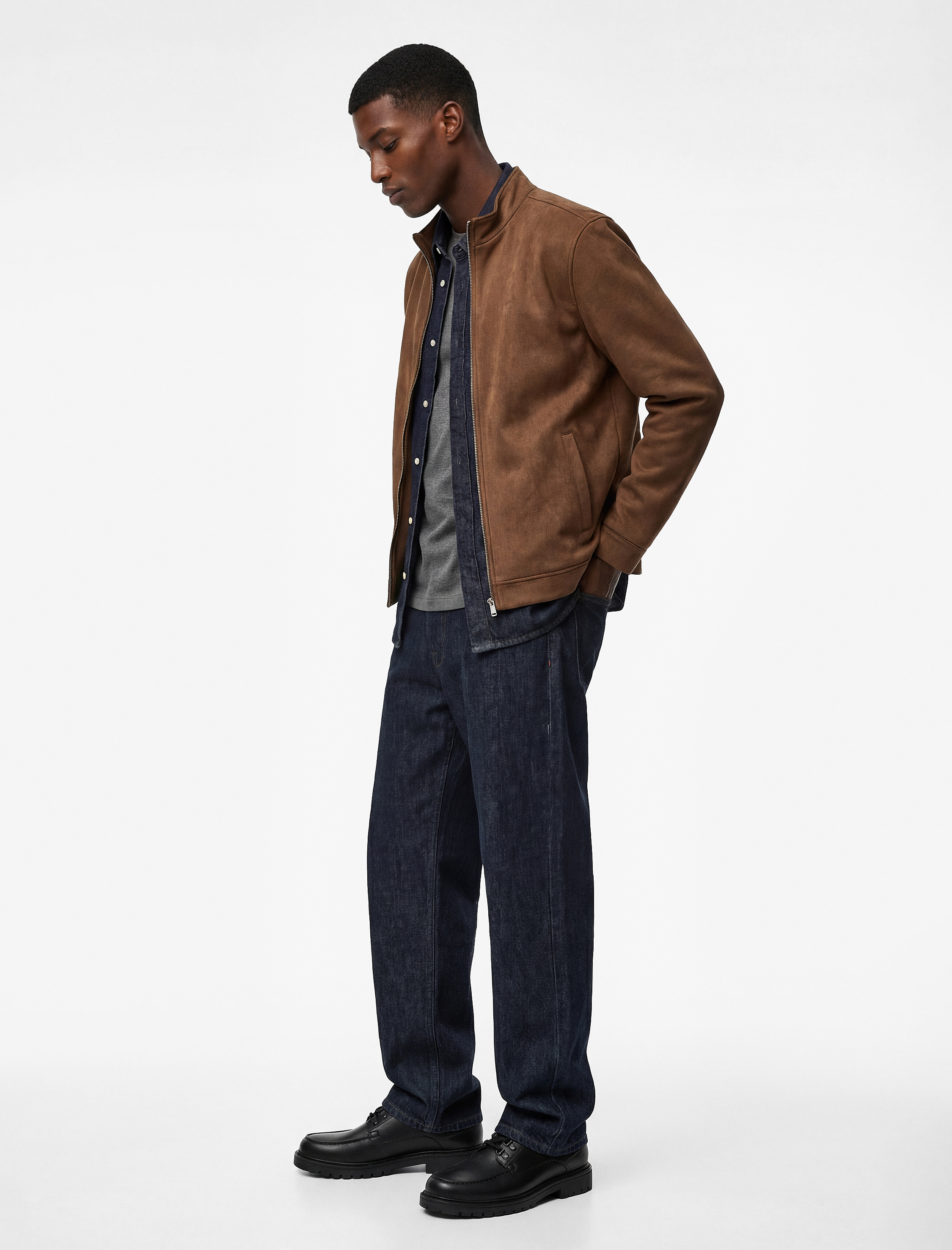   Uzun Kollu Dik Yaka Cepli Fermuarlı Slim Fit Suni Süet Bomber Ceket