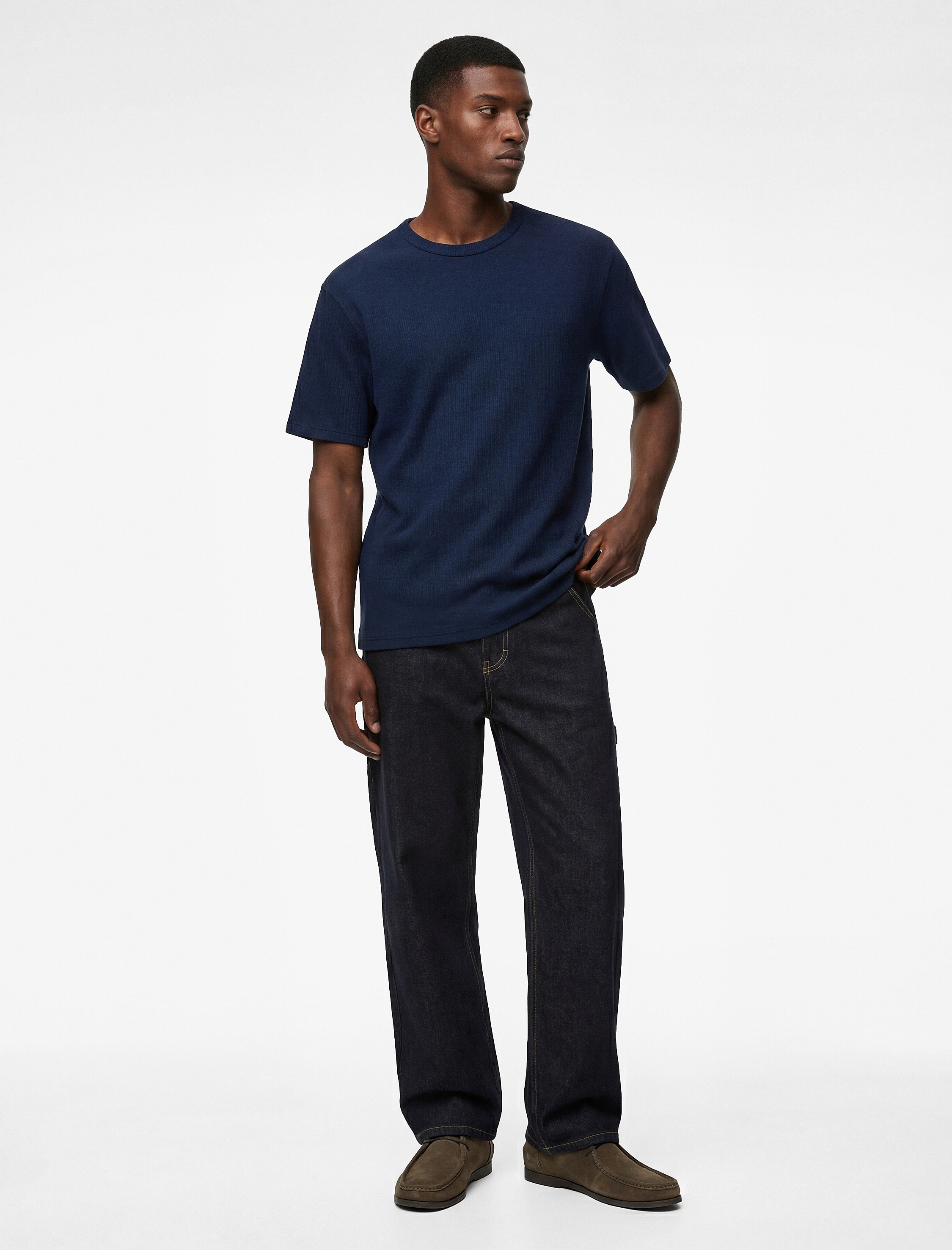   Regular Fit Dokulu Kısa Kollu Basic Bisiklet Yaka Tişört