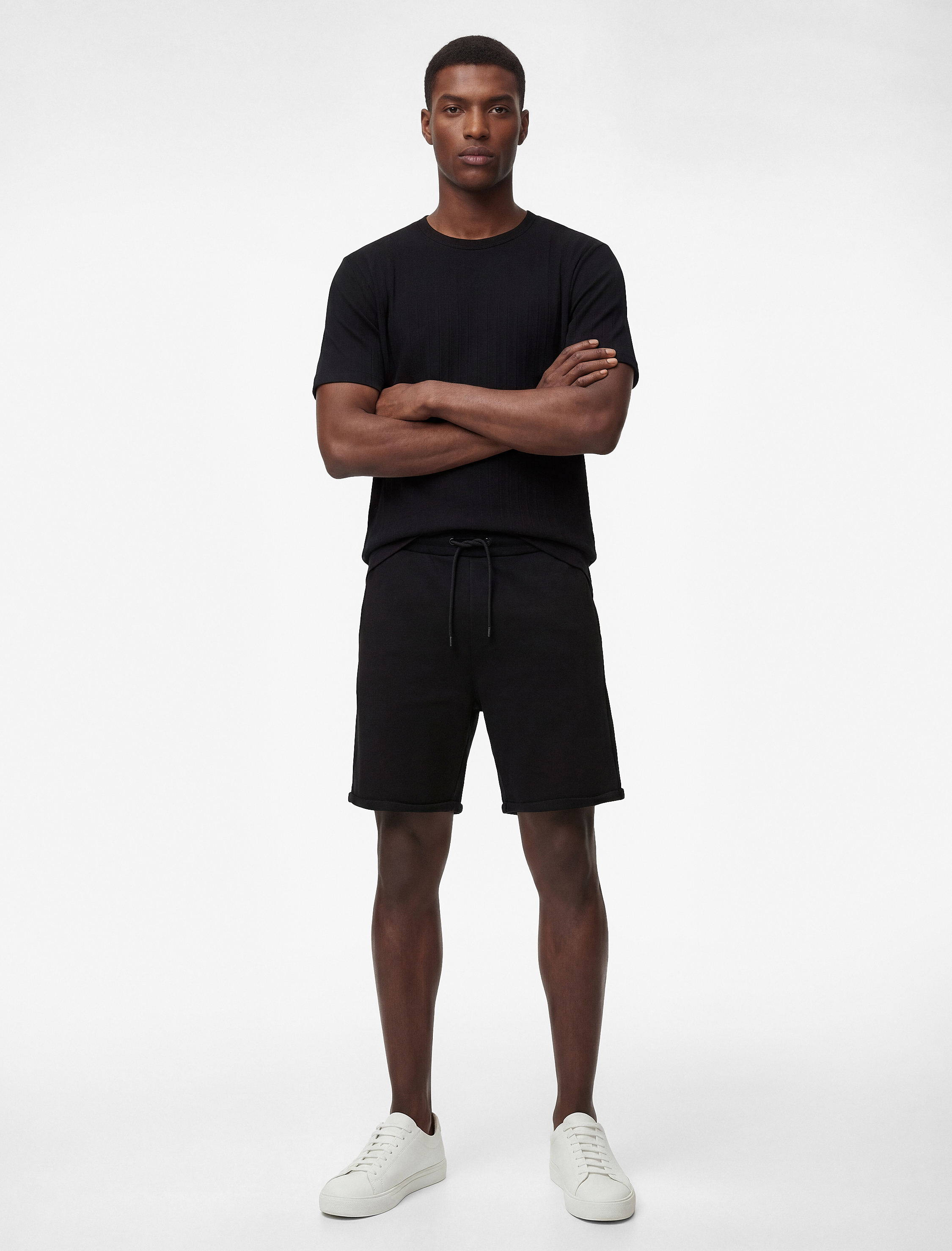   Regular Fit Kısa Kollu Dokulu Bisiklet Yaka Tişört