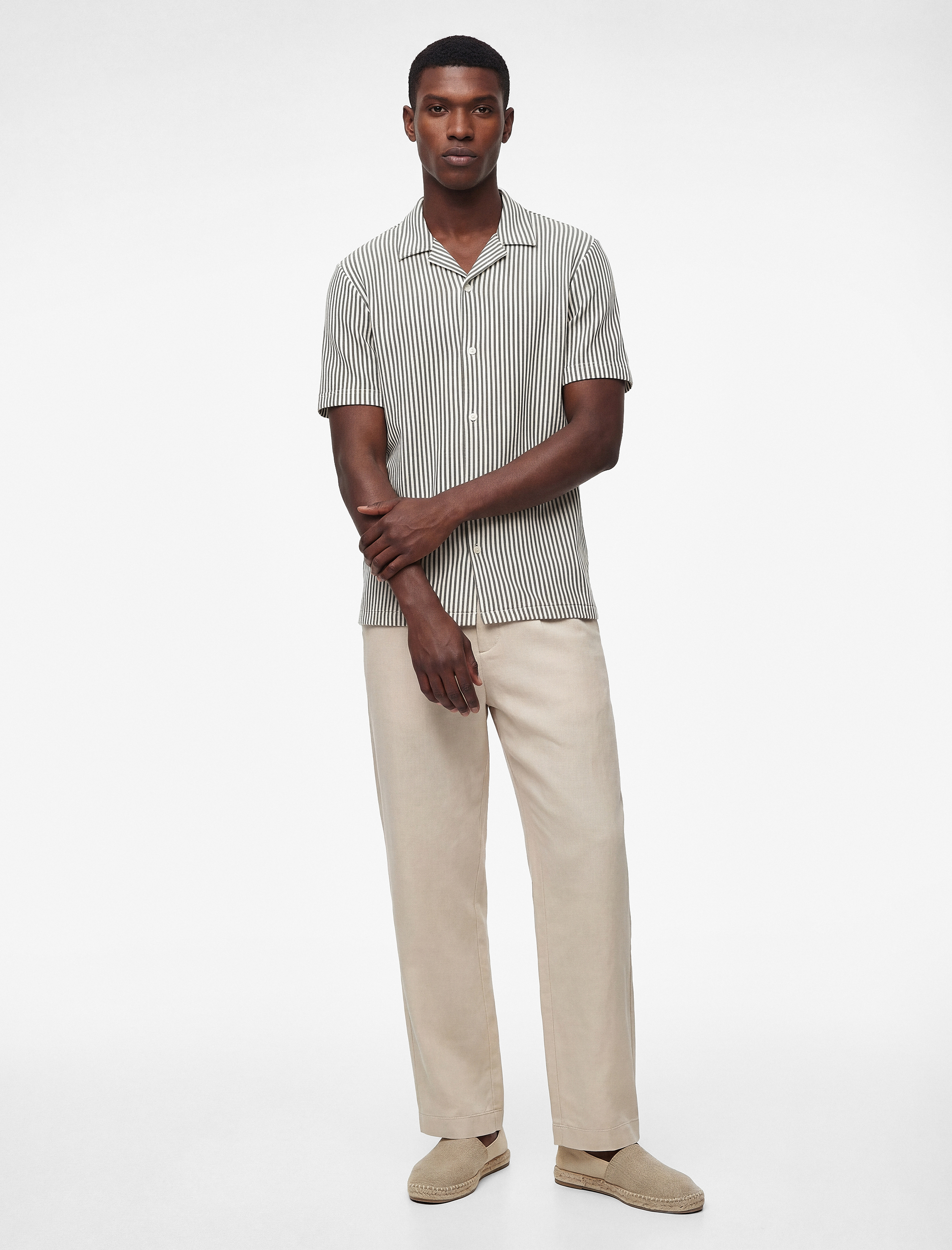   Regular Fit Kısa Kollu Düğmeli Polo Yaka Tişört